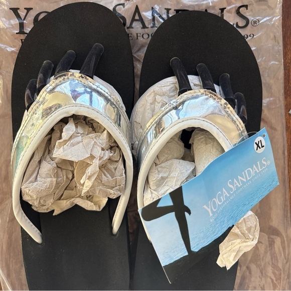 NWT Yoga Sandals ~ Silver ~ Size XL - Picture 10 of 11